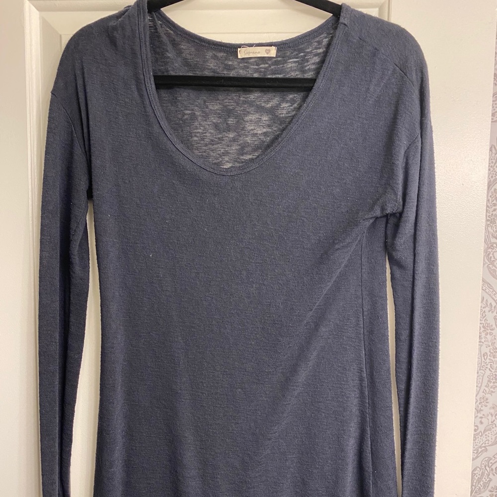 Long sleeve gray shirt size M